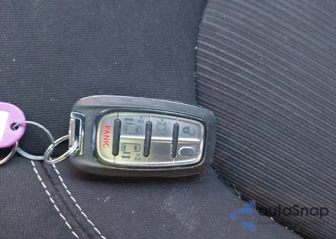 2024 Chrysler Voyager Lx z USA, uszkodzony, nr VIN 2C4RC1CGXRR152626